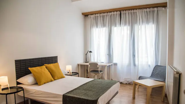 Private room in Calle Castellón, Valencia (900767) room image 1