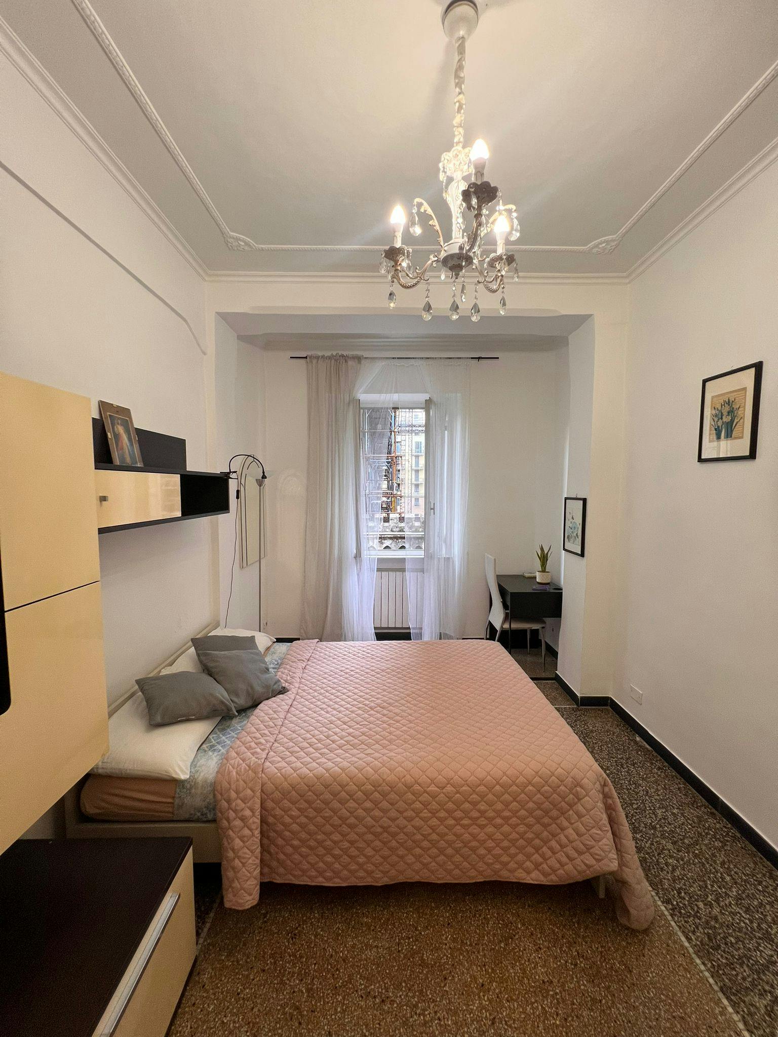 Chambre privée à louer pour 390 €/mois à Genoa, Via Venezia