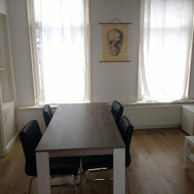 Appartement à louer pour 1 400 €/mois à Rotterdam, Witte van Haemstedestraat