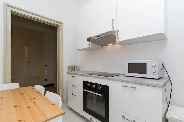 Private room in Viale Regina Giovanna, Milan (907033) room image 10