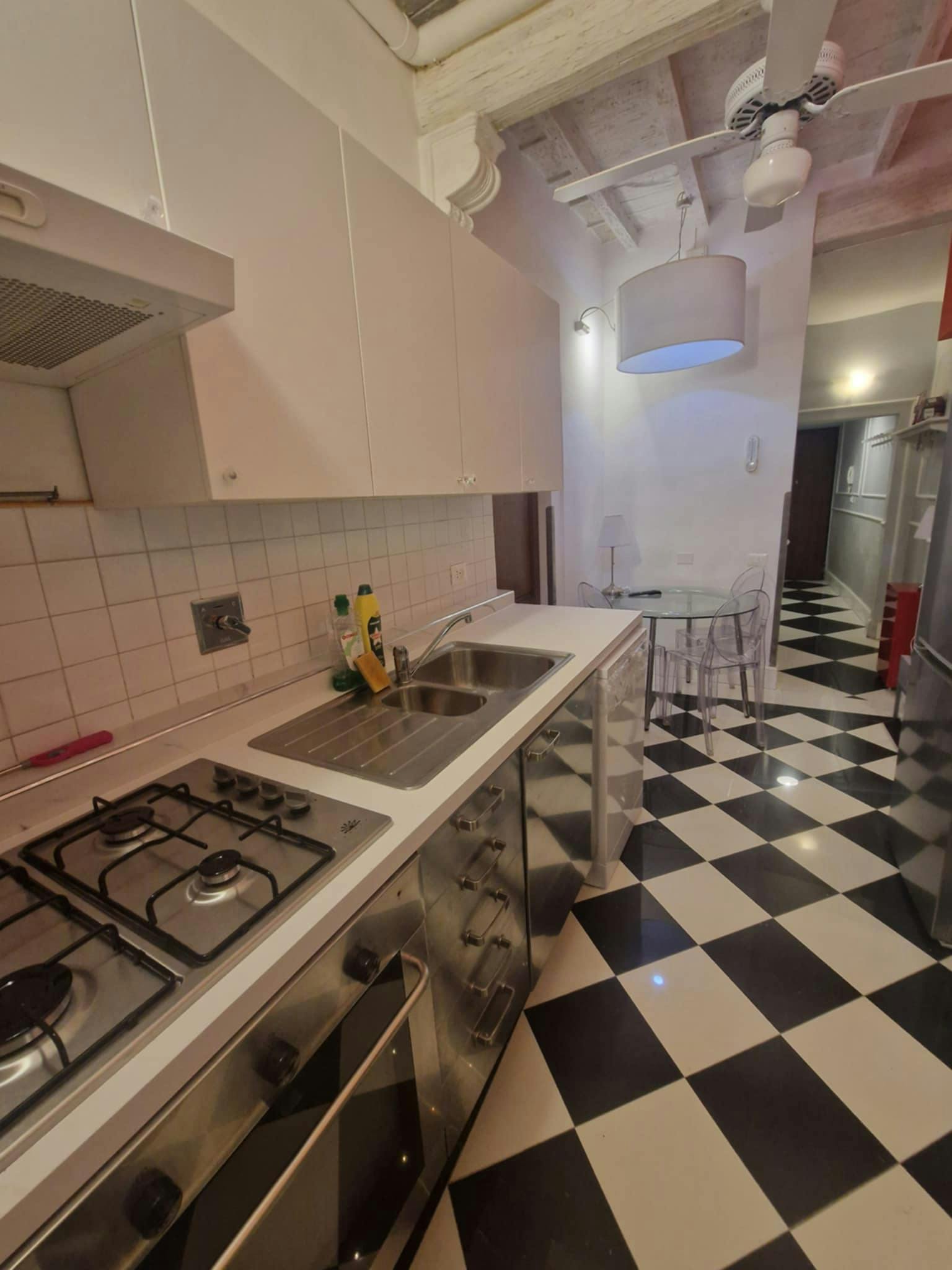 Shared room in Via dei Serragli, Florence (912019) room image 10