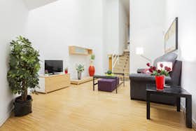 Квартира за оренду для 1 585 EUR на місяць у Madrid, Calle del Conde de Romanones