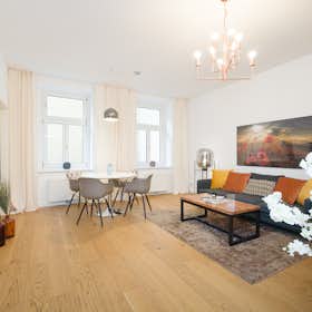 Apartment for rent for €2,390 per month in Vienna, Alser Straße