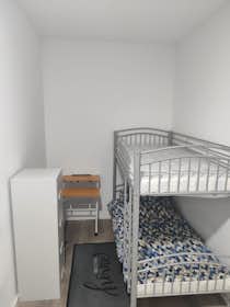 Mehrbettzimmer zu mieten für 300 € pro Monat in Berlin, Wilhelminenhofstraße