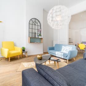 Apartment for rent for €4,604 per month in Brussels, Rue des Pierres