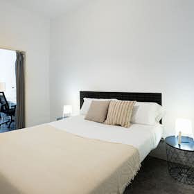 Private room for rent for €880 per month in Madrid, Calle de Noviciado