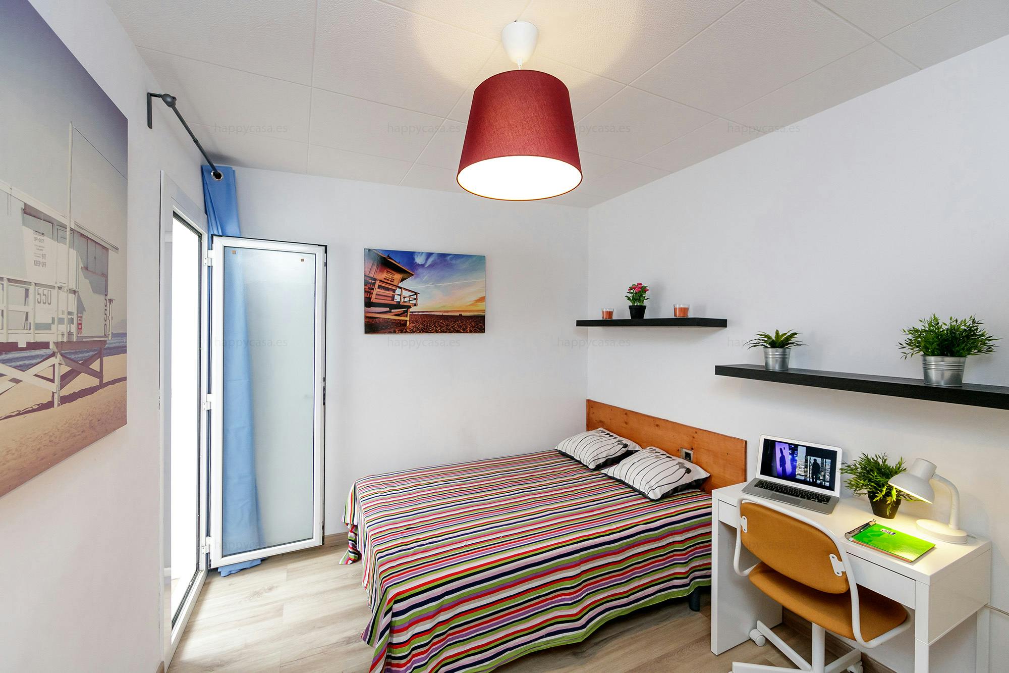 Private room for rent for €670 per month in L'Hospitalet de Llobregat, Carrer d'Orient