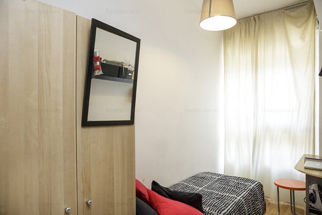 Private room for rent for €575 per month in Castelldefels, Carrer del Doctor Ferran