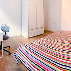 Private room for rent for €660 per month in Barcelona, Carrer d'Aribau