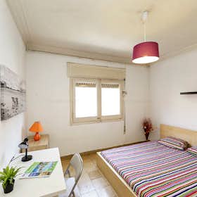 Private room for rent for €640 per month in Barcelona, Avinguda de la República Argentina