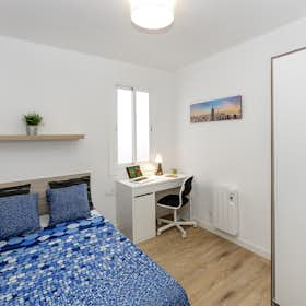Private room for rent for €545 per month in L'Hospitalet de Llobregat, Carrer d'Orient