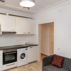 Private room for rent for €640 per month in Barcelona, Carrer de Concepción Arenal