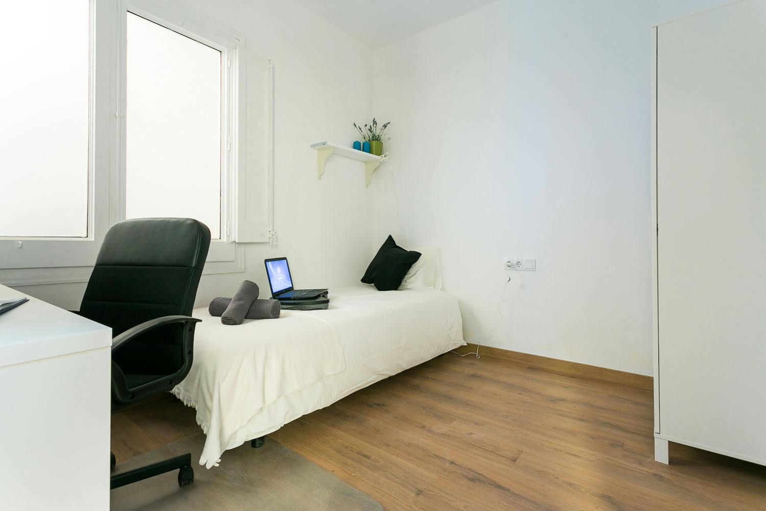 Carrer d'Alí bei, Barcelona preview