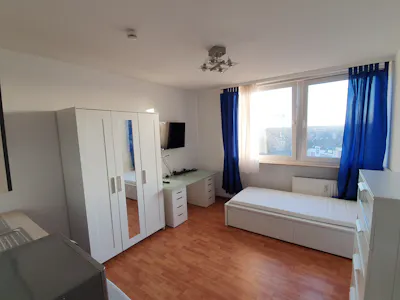 Private room for rent on Kaiserstraße, Offenbach, Offenbach