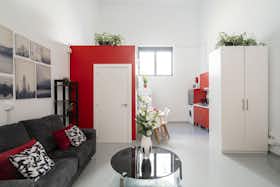 单间公寓 正在以 €875 的月租出租，其位于 Madrid, Travesía de Vázquez de Mella