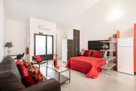单间公寓 正在以 €895 的月租出租，其位于 Madrid, Travesía de Vázquez de Mella