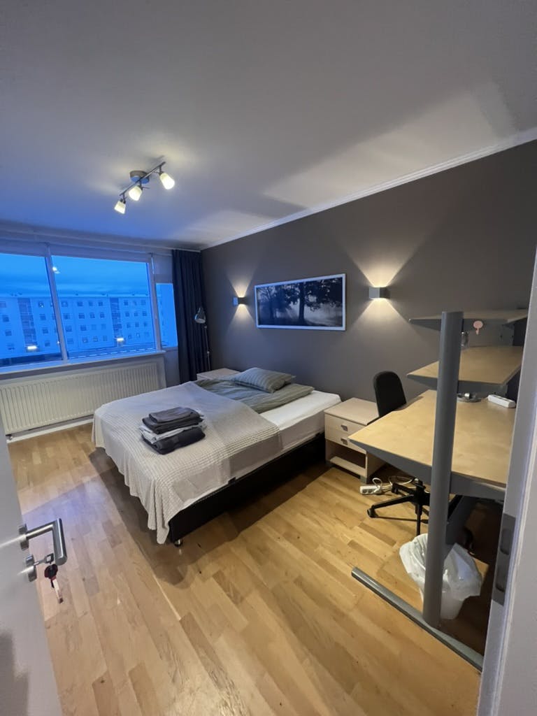 私人房间 正在以 €809 的月租出租，其位于 Reykjavík, Stóragerði