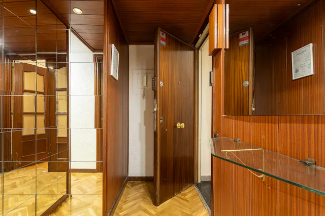 Private room in Rambla del Brasil, Barcelona (991746) room image 6
