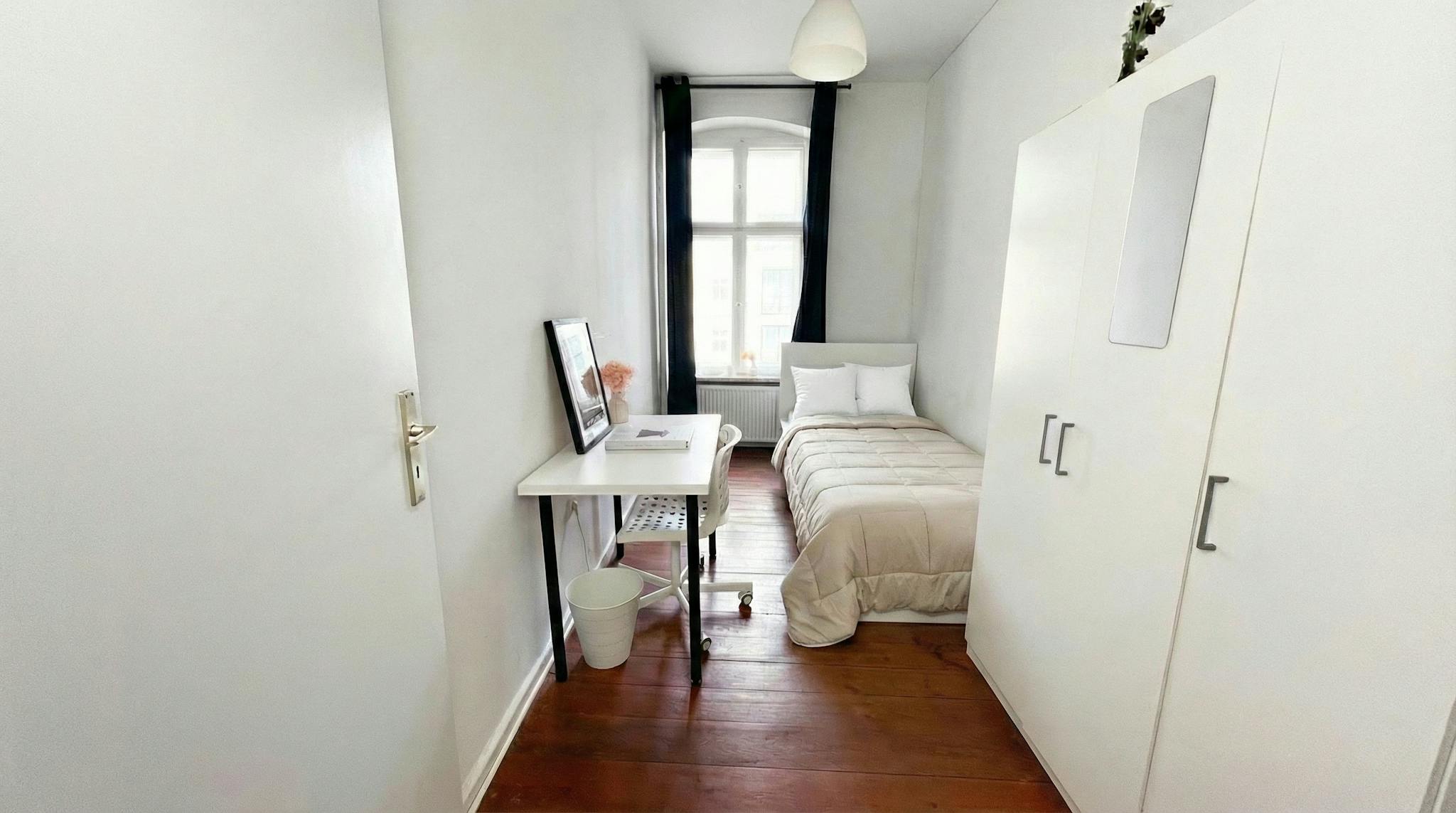 Heinrich-Roller-Straße, Berlin preview